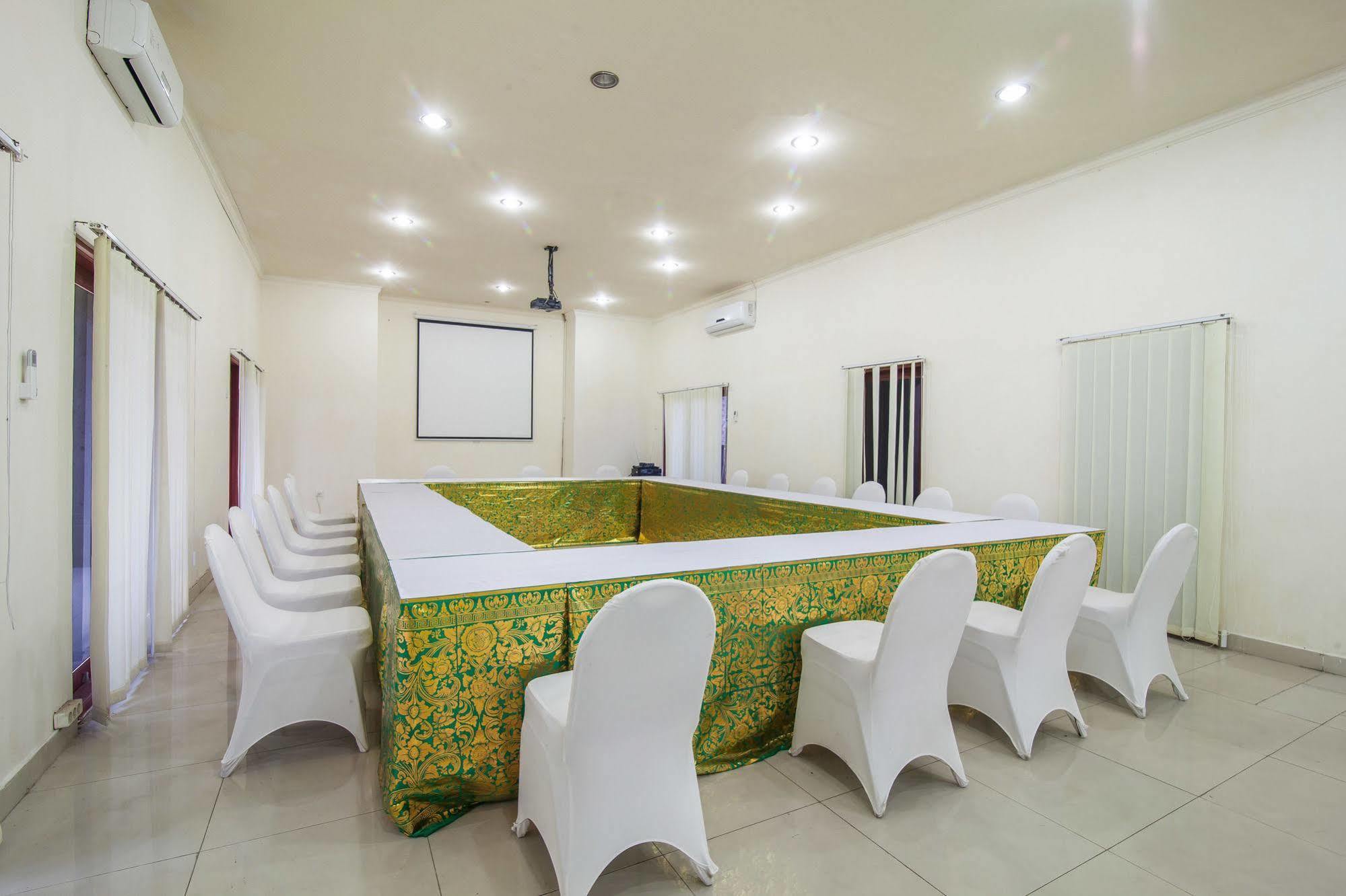 Puri Yuma Hotel Denpasar Exterior foto