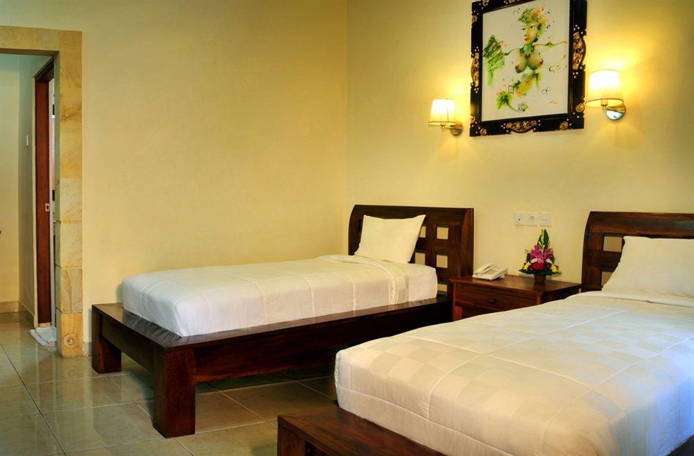 Puri Yuma Hotel Denpasar Exterior foto